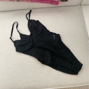 La perla occhi Verdi black lace bodysuit lingerie high hip